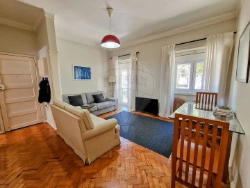 Apartamento T3 para Arrendamento em Alvalade