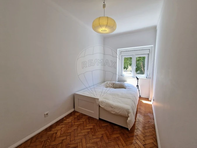 Apartamento T3 para Arrendamento em Alvalade Foto 14