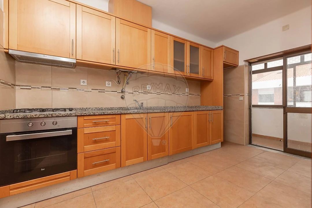 Apartamento T3 para Venda em Lousã e Vilarinho Foto 1