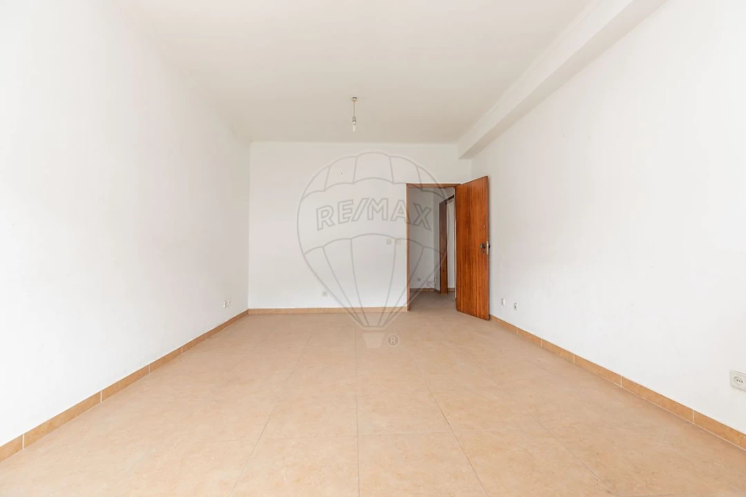 Apartamento T3 para Venda em Lousã e Vilarinho Foto 4