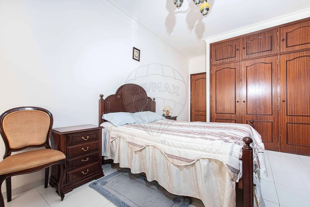 Apartamento T2 para Venda em Carregado e Cadafais Foto 7