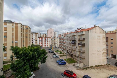 Apartamento T2 para Venda em Carregado e Cadafais