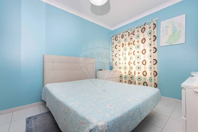 Apartamento T2 para Venda em Carregado e Cadafais