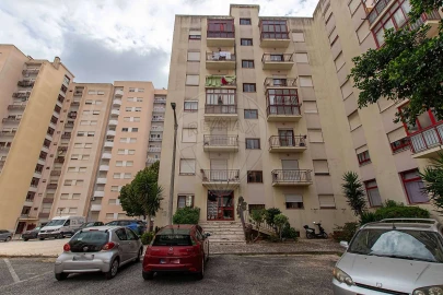 Apartamento T2 para Venda em Carregado e Cadafais