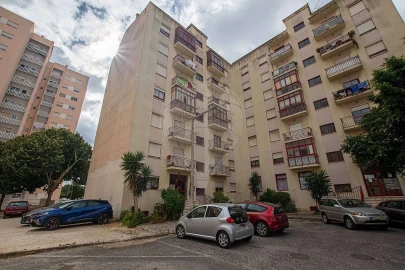 Apartamento T2 para Venda em Carregado e Cadafais