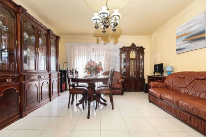 Apartamento T2 para Venda em Carregado e Cadafais