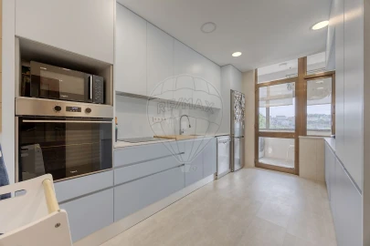 Apartamento T2 para Venda em Gondomar (São Cosme), Valbom e Jovim