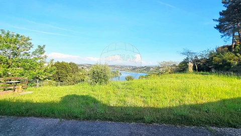 Quinta T6 para Venda em Oliveira do Douro