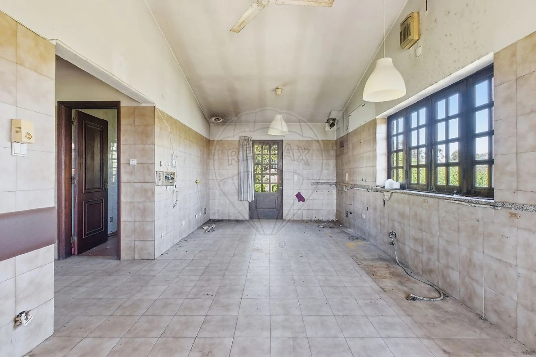Quinta T6 para Venda em Oliveira do Douro Foto 2