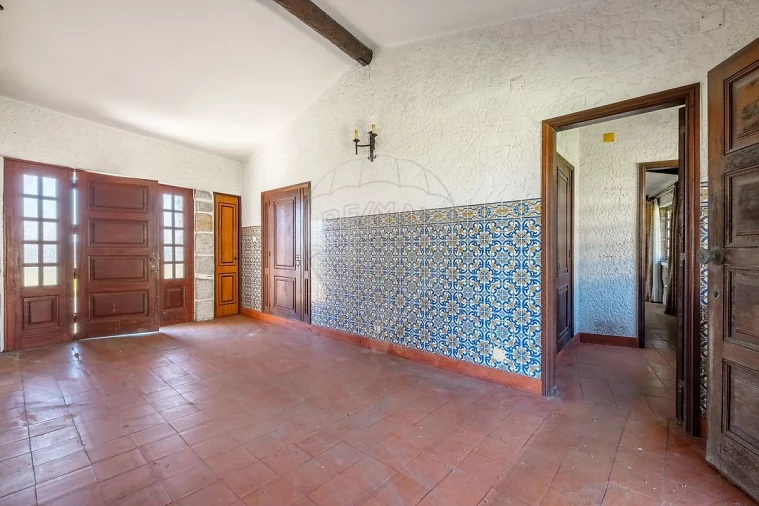 Quinta T6 para Venda em Oliveira do Douro Foto 5