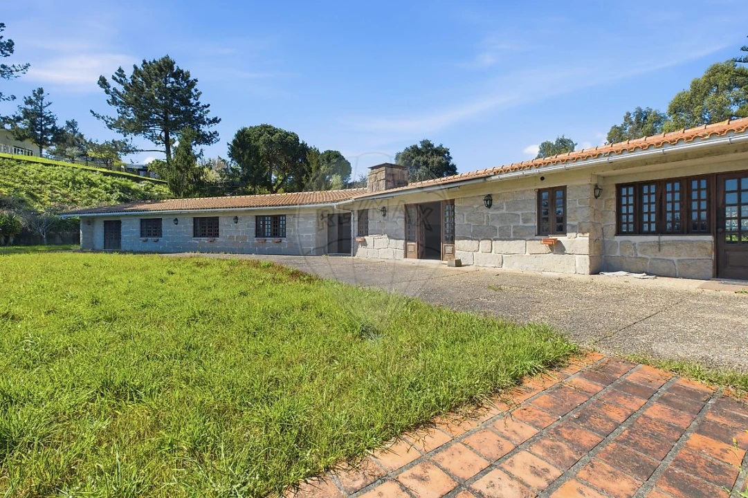 Quinta T6 para Venda em Oliveira do Douro Foto 12