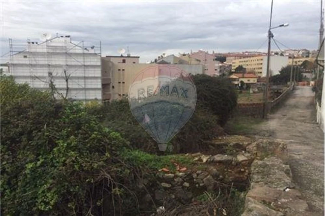 Terreno para Venda em Mafamude e Vilar do Paraíso Foto 1