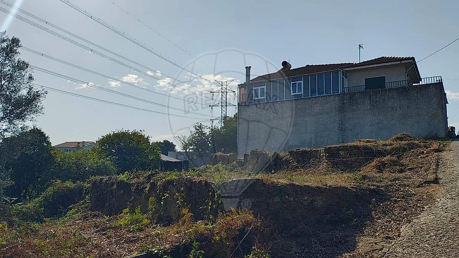 Terreno para Venda em Sandim, Olival, Lever e Crestuma