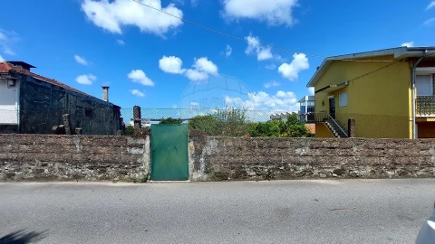 Terreno para Venda em Oliveira do Douro