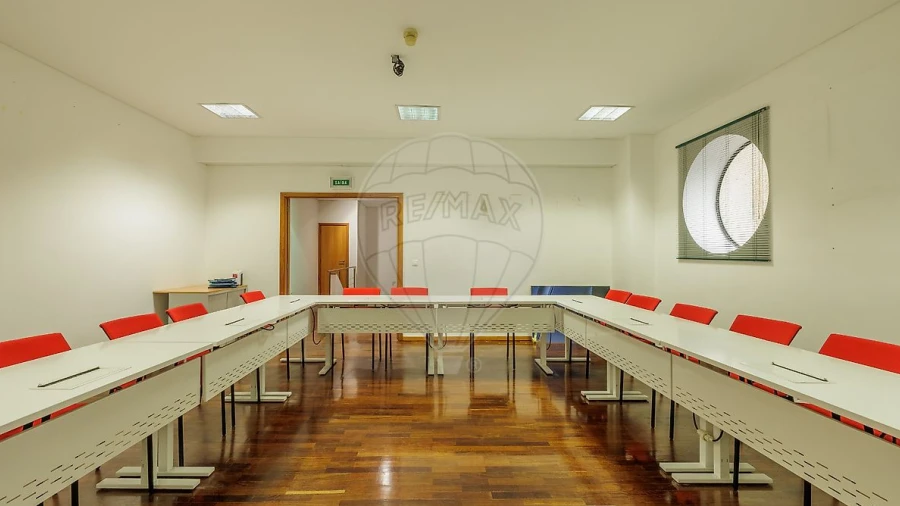 Escritório para Venda em Cidade da Maia