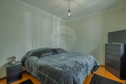 Moradia T6 para Venda em Madalena