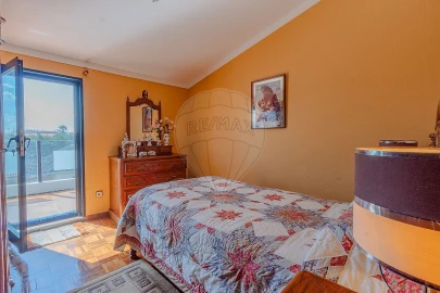 Moradia T6 para Venda em Madalena