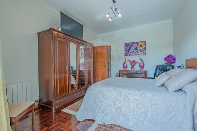 Moradia T6 para Venda em Madalena