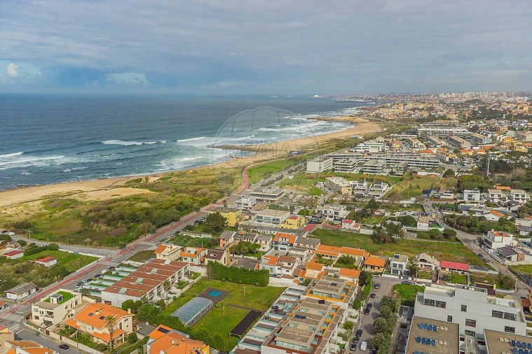Moradia T6 para Venda em Madalena Foto 30