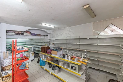 Armazém para Arrendamento em Canidelo
