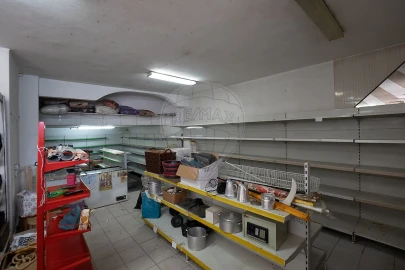 Armazém para Arrendamento em Canidelo