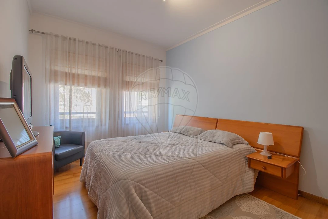 Apartamento T3 para Venda em Arcozelo Foto 3