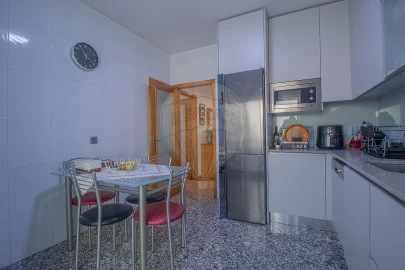 Apartamento T3 para Venda em Arcozelo