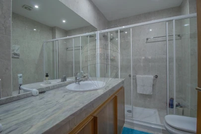 Apartamento T3 para Venda em Arcozelo
