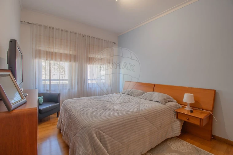 Apartamento T3 para Venda em Arcozelo Foto 3