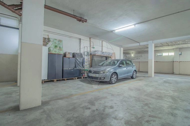 Apartamento T3 para Venda em Arcozelo Foto 18