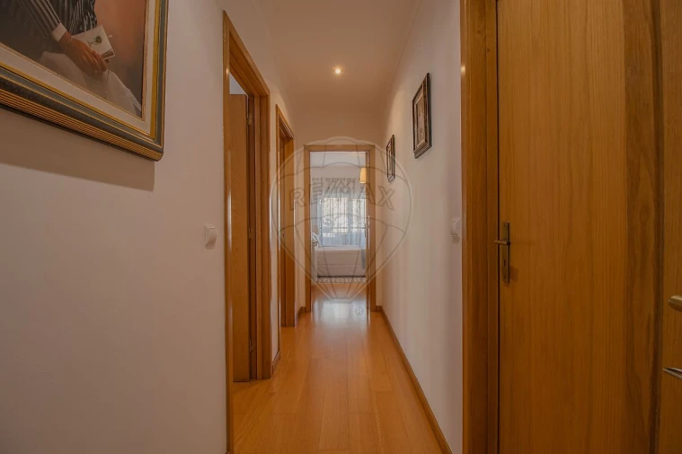 Apartamento T3 para Venda em Arcozelo Foto 8