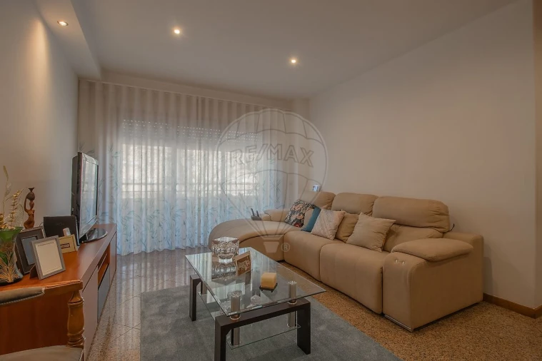 Apartamento T3 para Venda em Arcozelo Foto 9