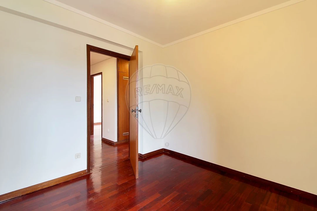 Apartamento T1 para Arrendamento em São Mamede de Infesta e Senhora da Hora Foto 10