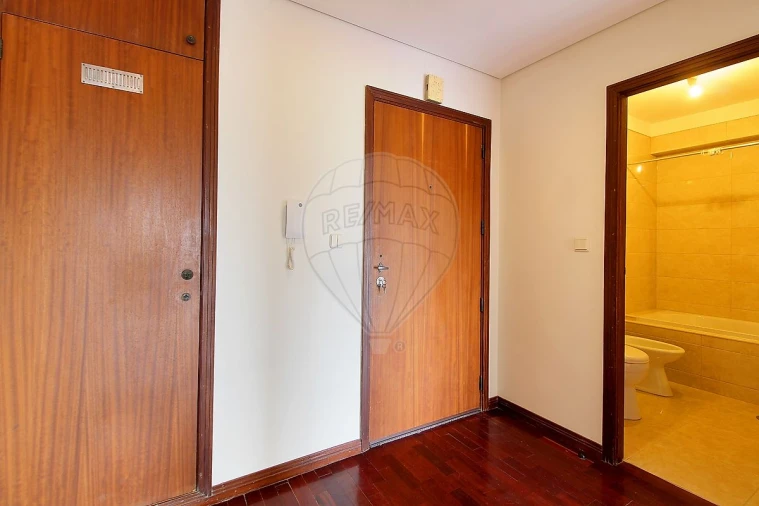 Apartamento T1 para Arrendamento em São Mamede de Infesta e Senhora da Hora Foto 3