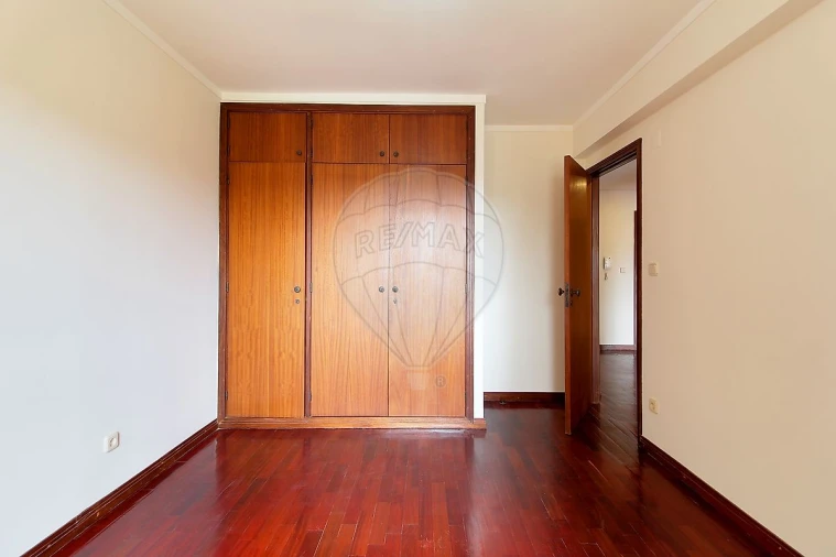 Apartamento T1 para Arrendamento em São Mamede de Infesta e Senhora da Hora Foto 11