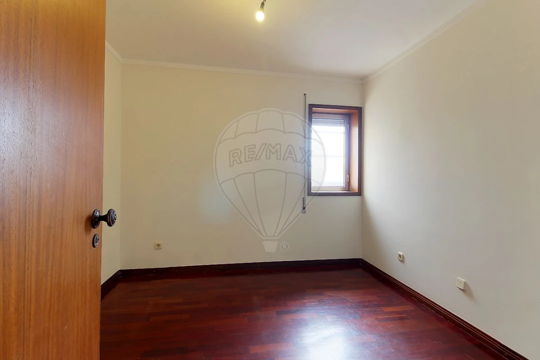 Apartamento T1 para Arrendamento em São Mamede de Infesta e Senhora da Hora Foto 9
