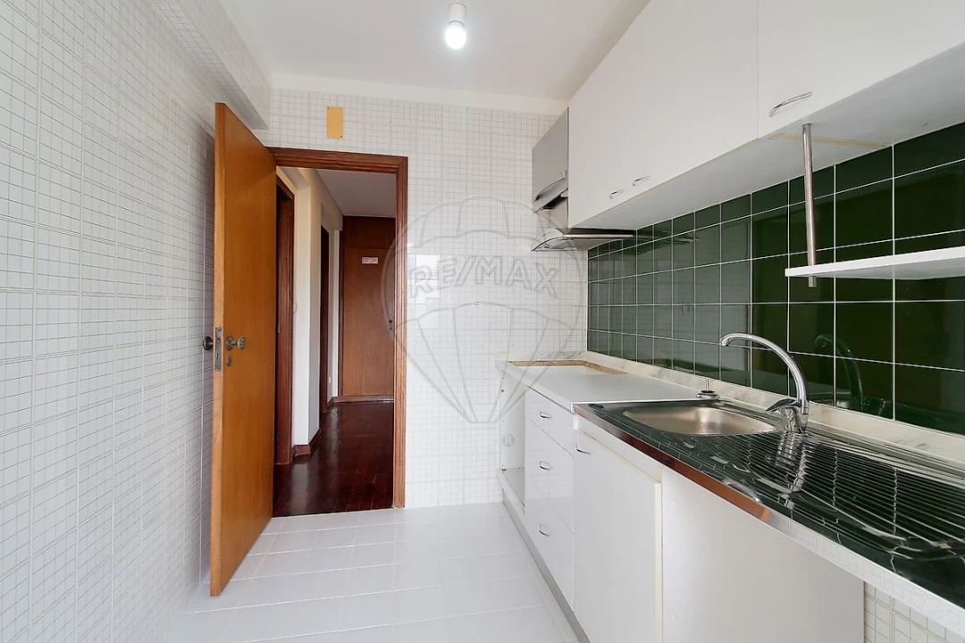 Apartamento T1 para Arrendamento em São Mamede de Infesta e Senhora da Hora Foto 6