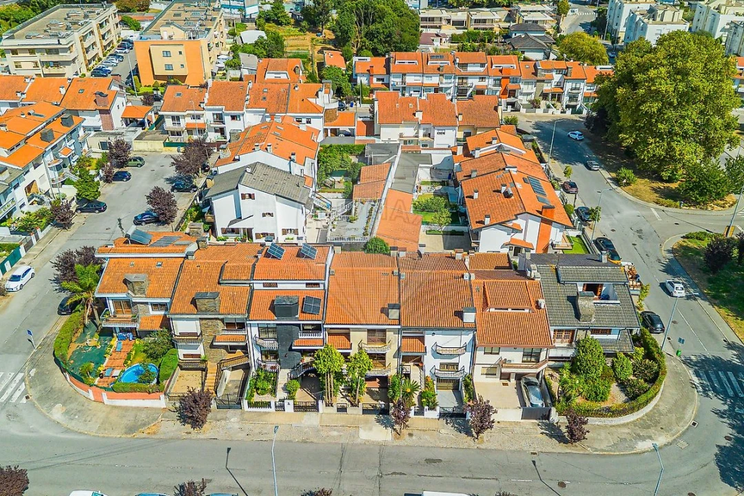 Moradia T5 para Venda em Mafamude e Vilar do Paraíso Foto 35