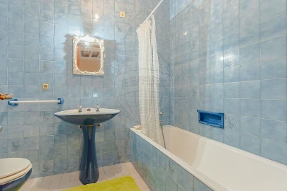 Moradia T5 para Venda em Mafamude e Vilar do Paraíso