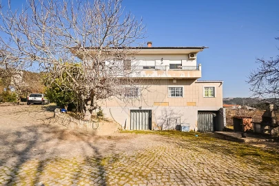 Moradia T7 para Venda em Alijo