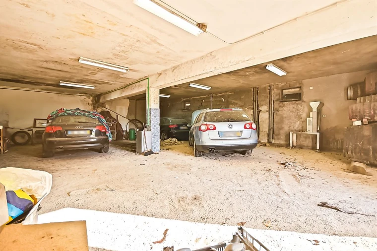 Moradia T7 para Venda em Alijo Foto 5