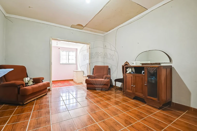 Moradia T7 para Venda em Alijo Foto 10
