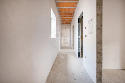 Moradia T3 para Venda em Pedroso e Seixezelo