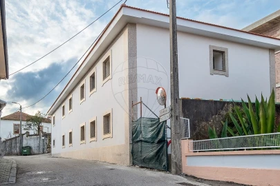 Moradia T3 para Venda em Pedroso e Seixezelo
