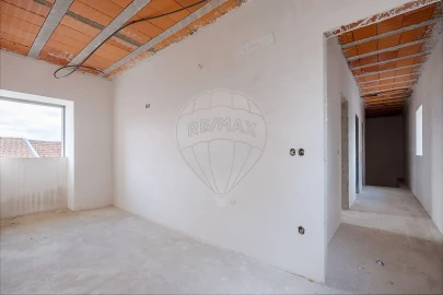Moradia T3 para Venda em Pedroso e Seixezelo
