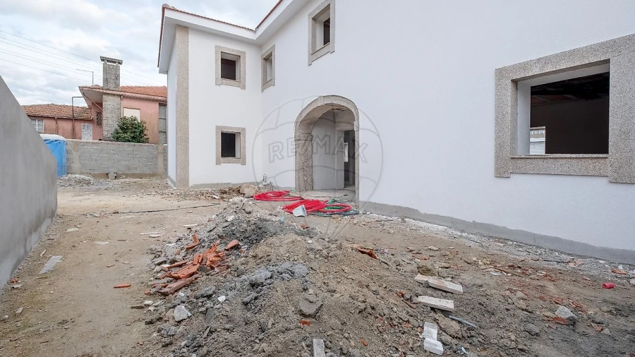 Moradia T3 para Venda em Pedroso e Seixezelo