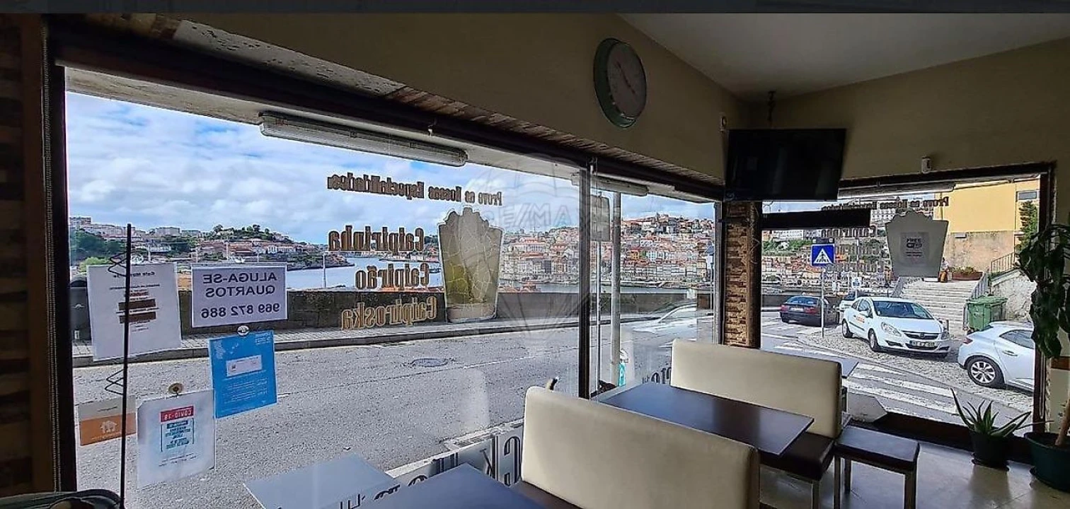 Loja para Venda em Santa Marinha e São Pedro da Afurada Foto 5