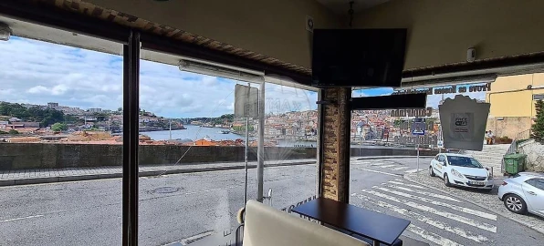 Loja para Venda em Santa Marinha e São Pedro da Afurada
