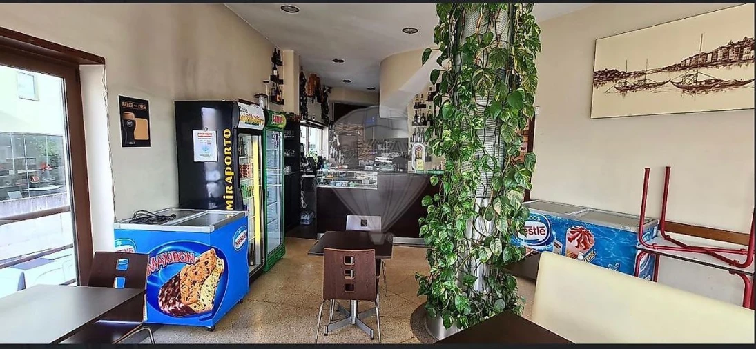 Loja para Venda em Santa Marinha e São Pedro da Afurada Foto 2