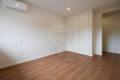 Apartamento T2 para Venda em Mafamude e Vilar do Paraíso